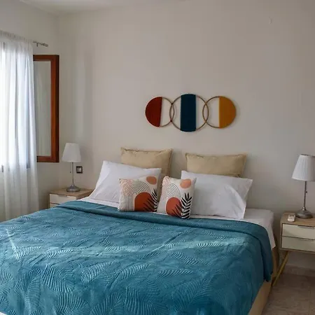 Celeste House * Myrties